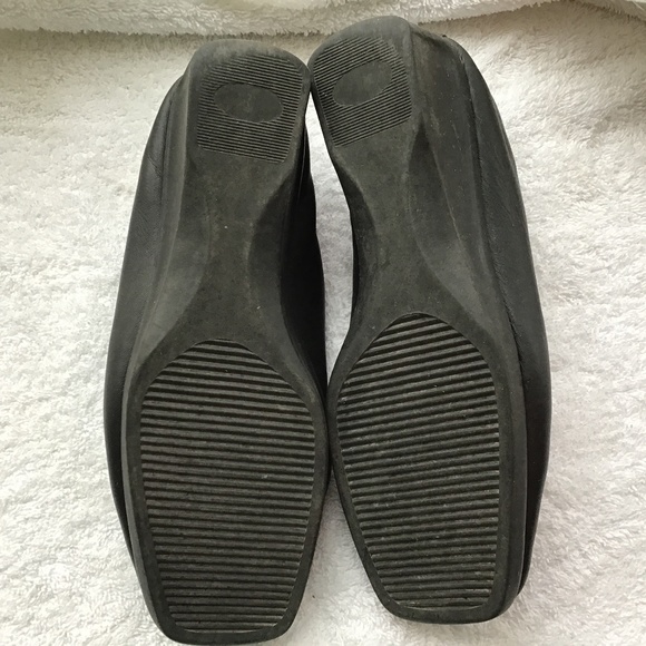 Women's Black Leather Loafers - Picture 4 of 6